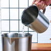 パーソナライズされた1500mlの耐久のステンレス鋼円錐液の測定カップの卒業は注ぎ口のコーヒーミルクを注ぐ